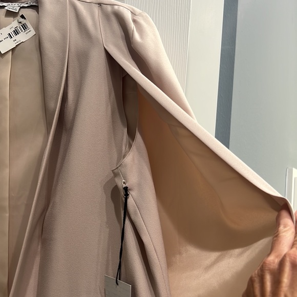 NWT HYFVE cape open jacket tan lightweight beige size M - Picture 2 of 4